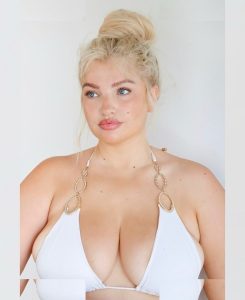 Sarina Nowak - Image 136