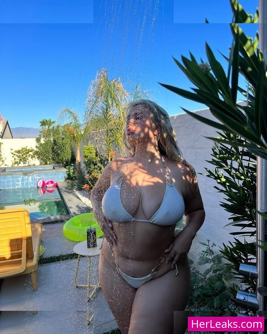 Sarina Nowak - Image 118