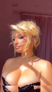 Sarina Nowak - Image 114