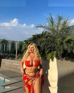 Sarina Nowak - Image 112