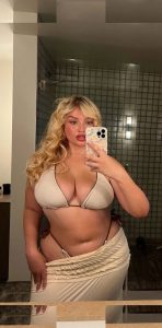 Sarina Nowak - Image 60