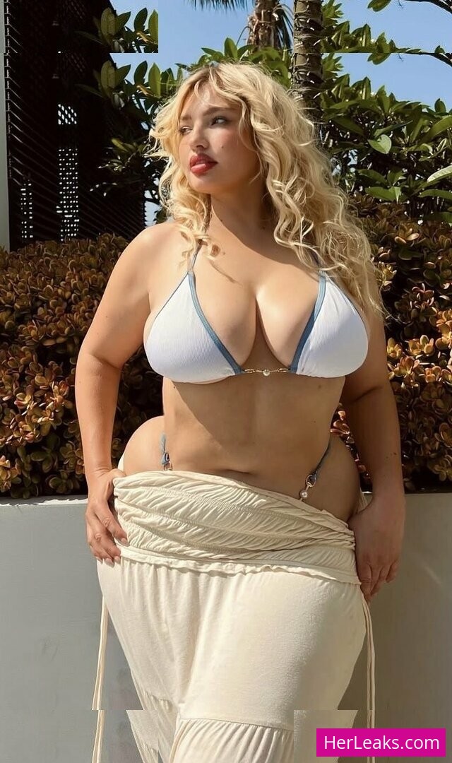 Sarina Nowak - Image 39