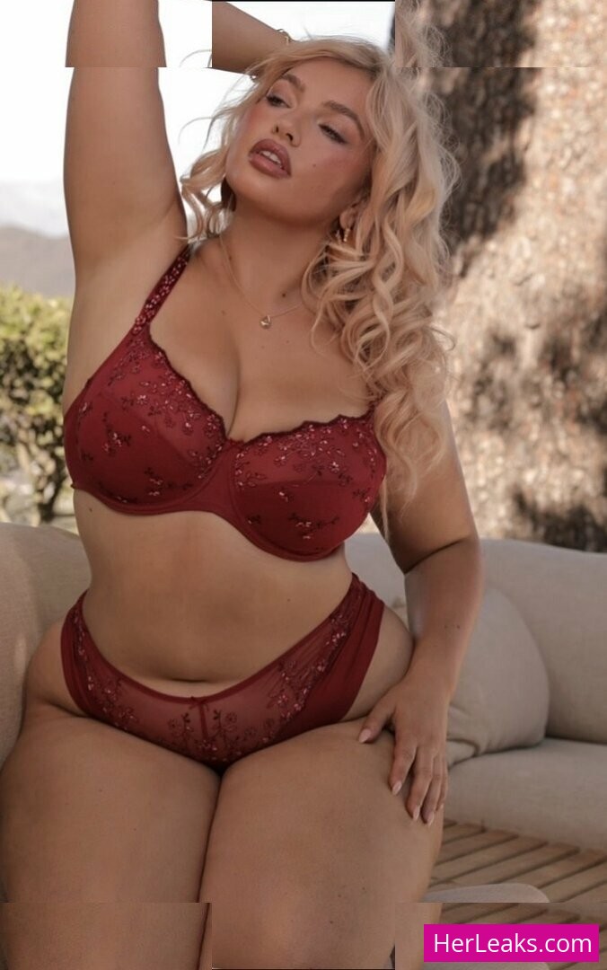 Sarina Nowak - Image 34