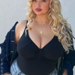 Sarina Nowak - Image 31