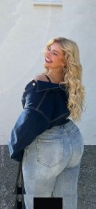 Sarina Nowak - Image 30