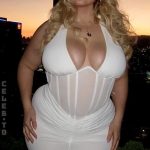 Sarina Nowak - Image 10