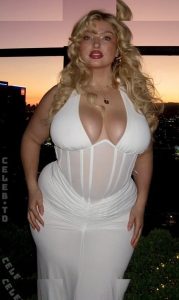 Sarina Nowak - Image 10