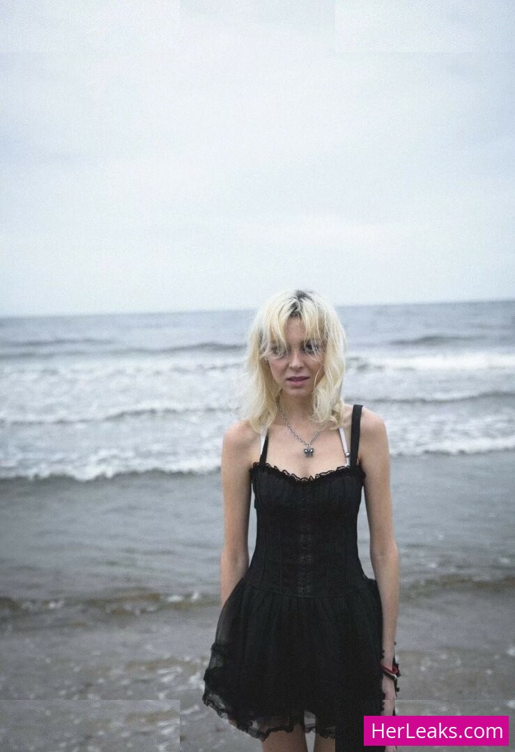Sophie Powers - Image 191