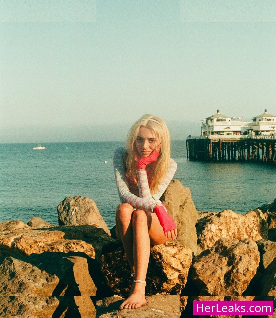 Sophie Powers - Image 117