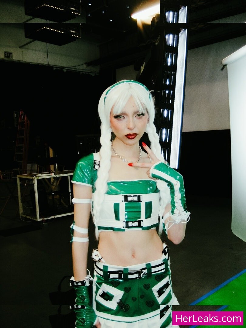 Sophie Powers - Image 114