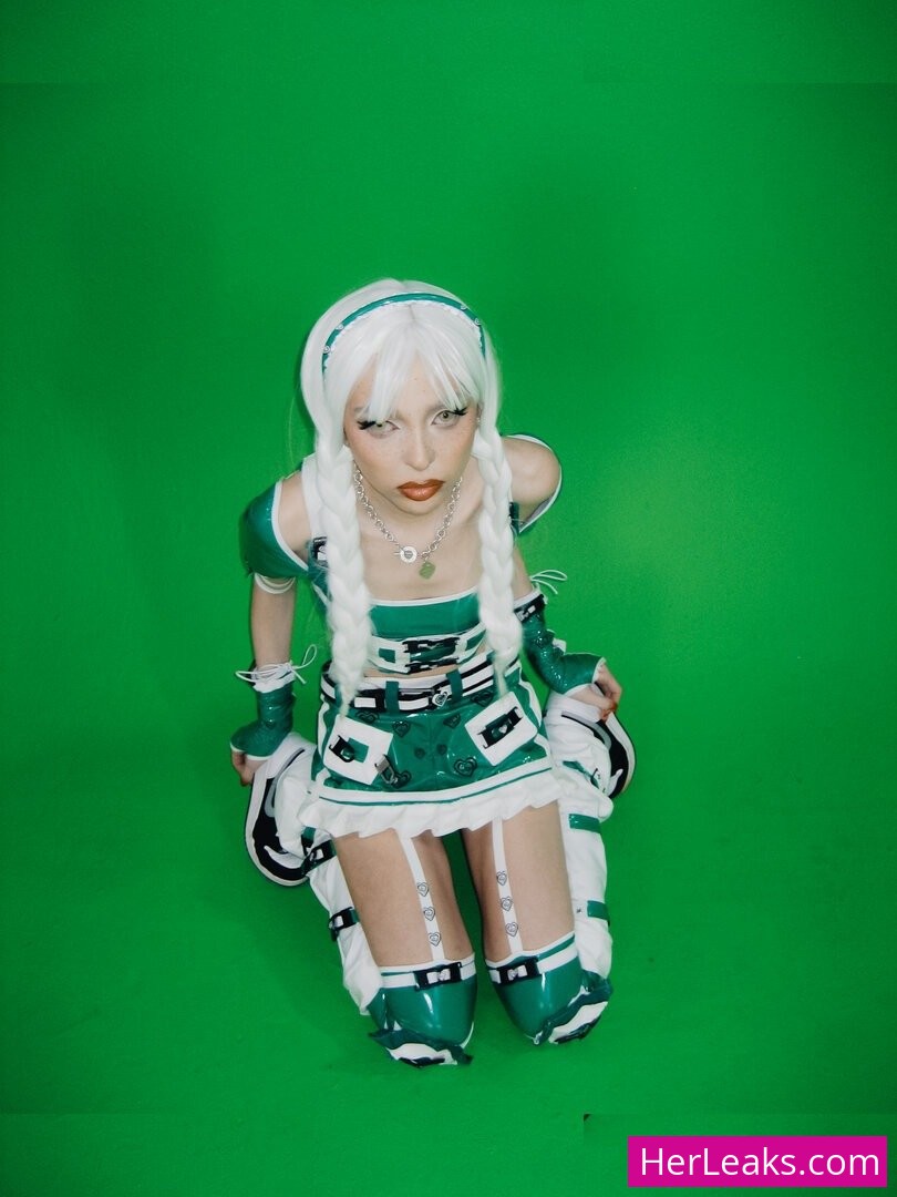 Sophie Powers - Image 110