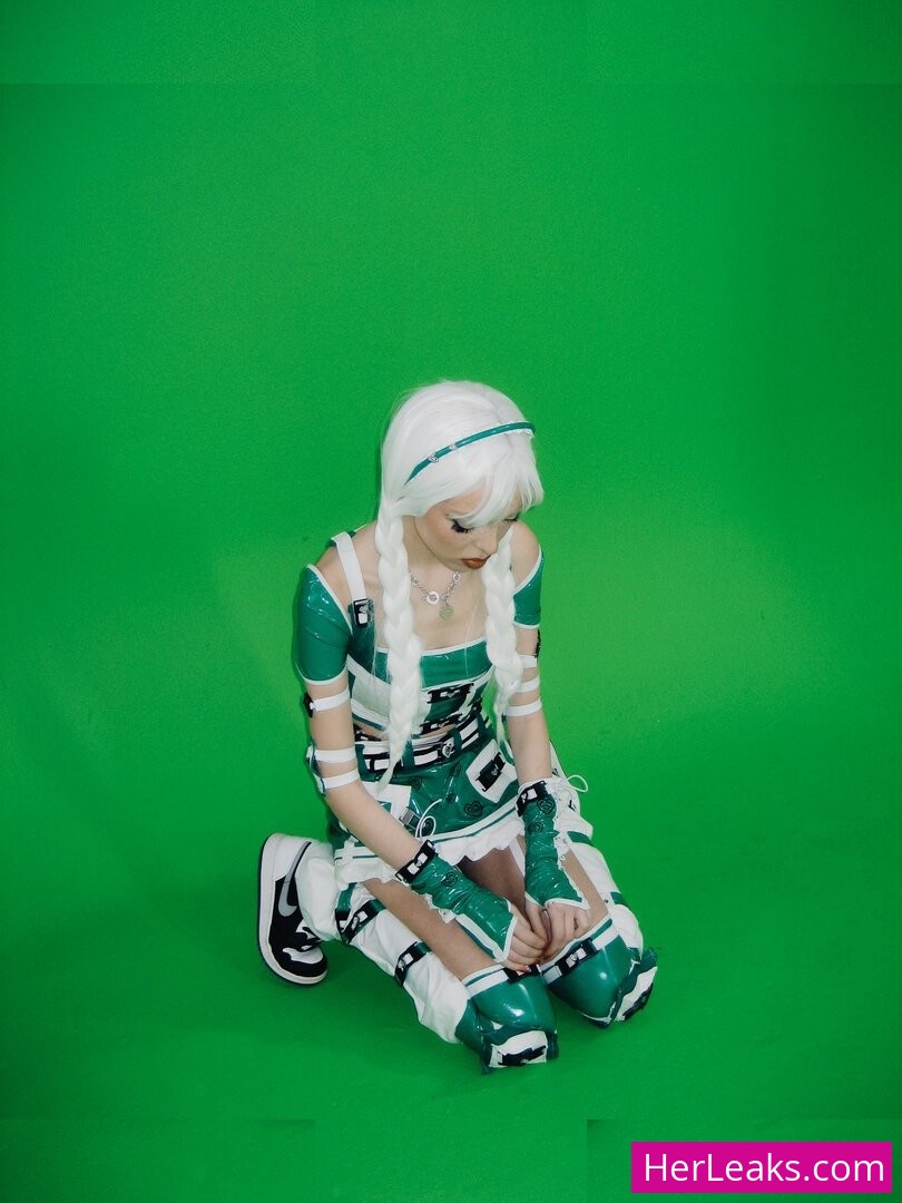 Sophie Powers - Image 109