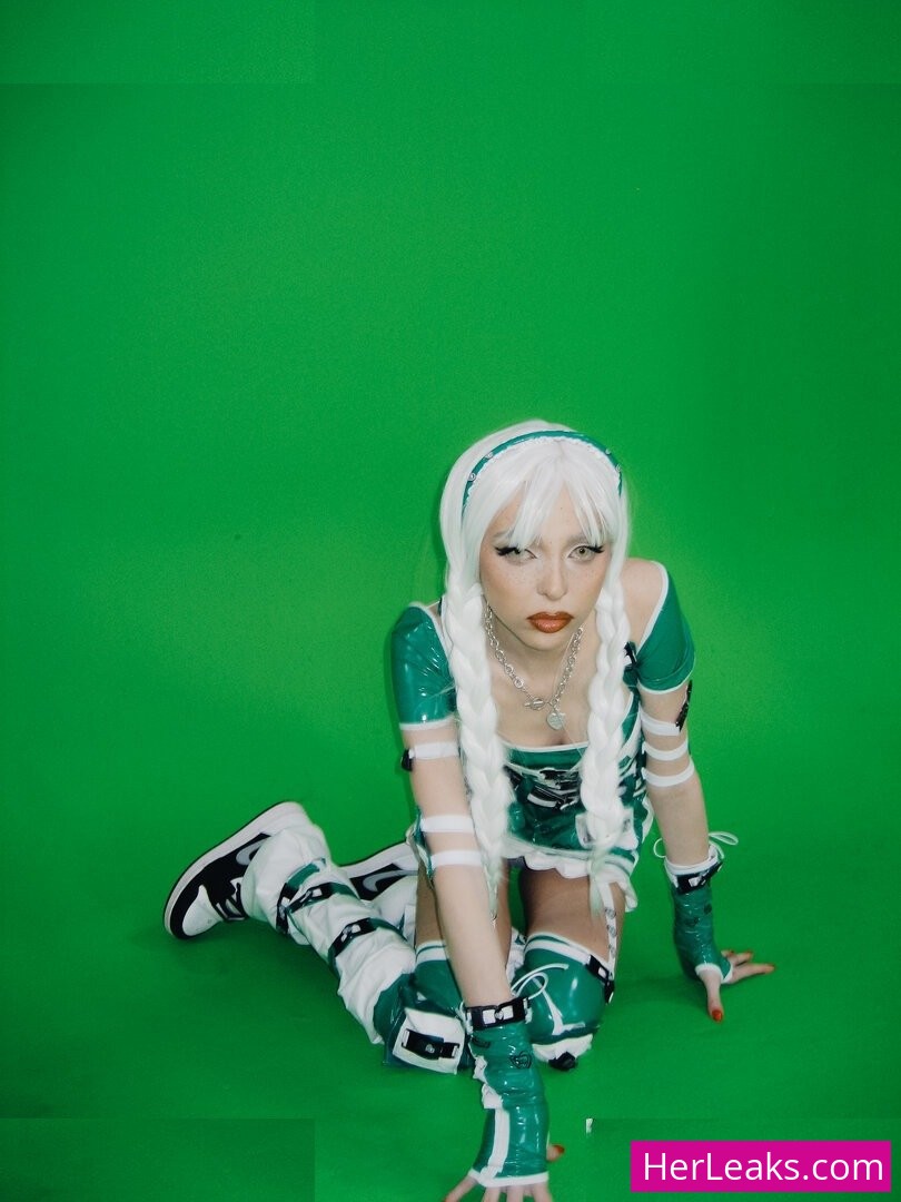 Sophie Powers - Image 108