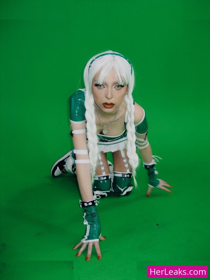 Sophie Powers - Image 107