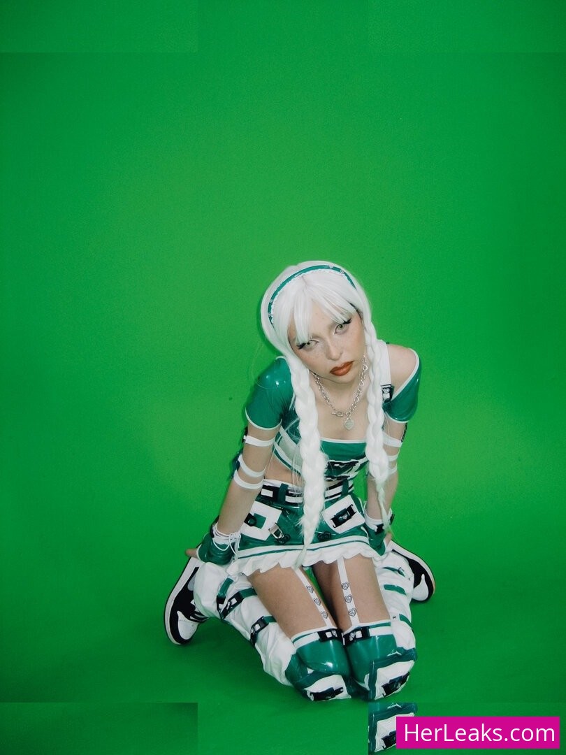 Sophie Powers - Image 106