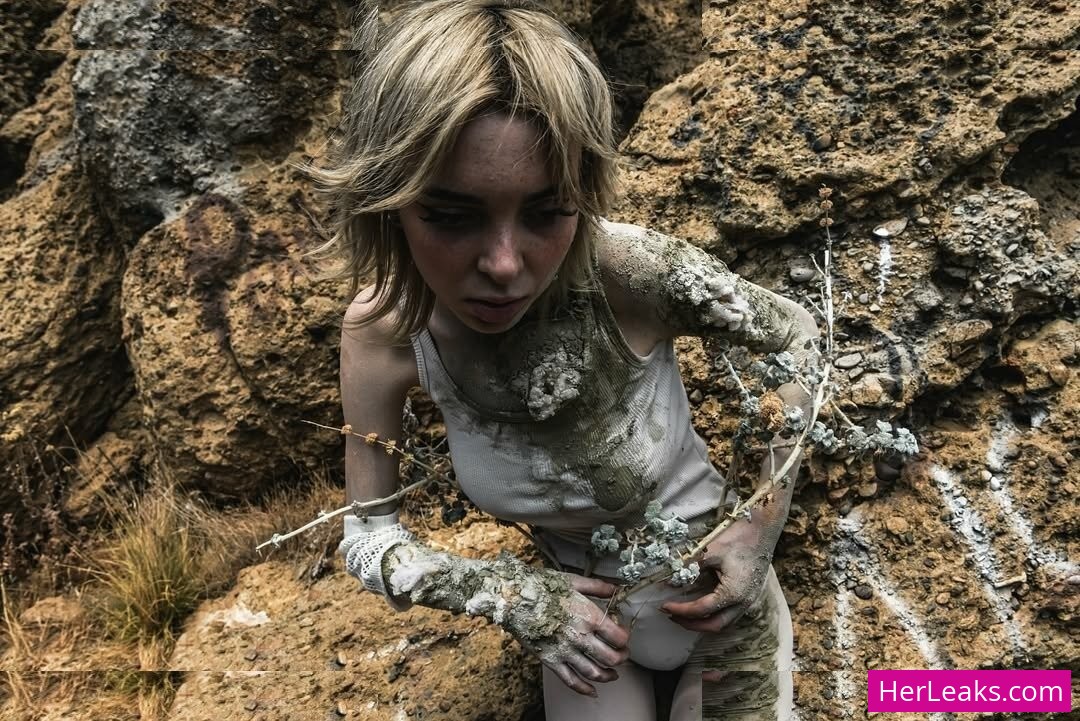 Sophie Powers - Image 91