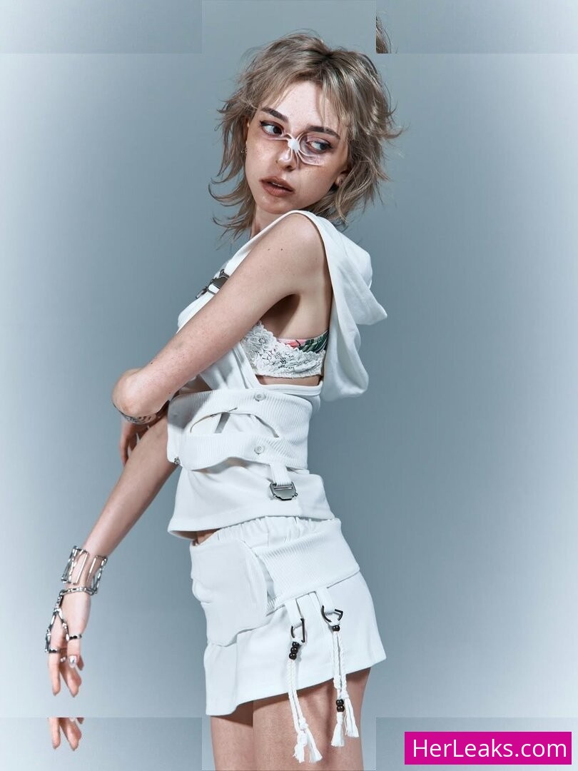 Sophie Powers - Image 66