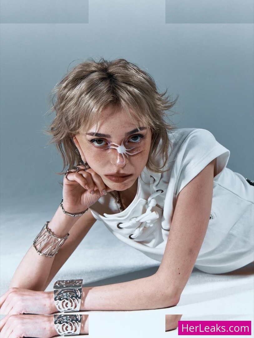 Sophie Powers - Image 63