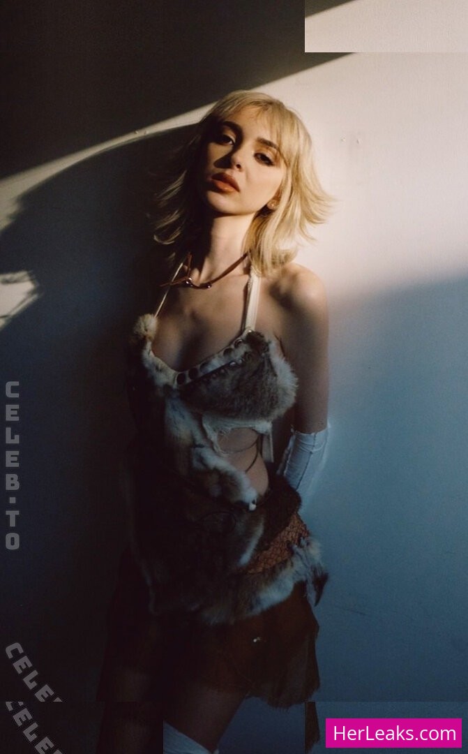 Sophie Powers - Image 60