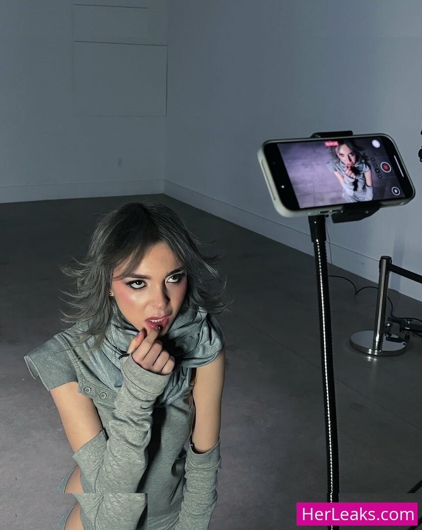 Sophie Powers - Image 46