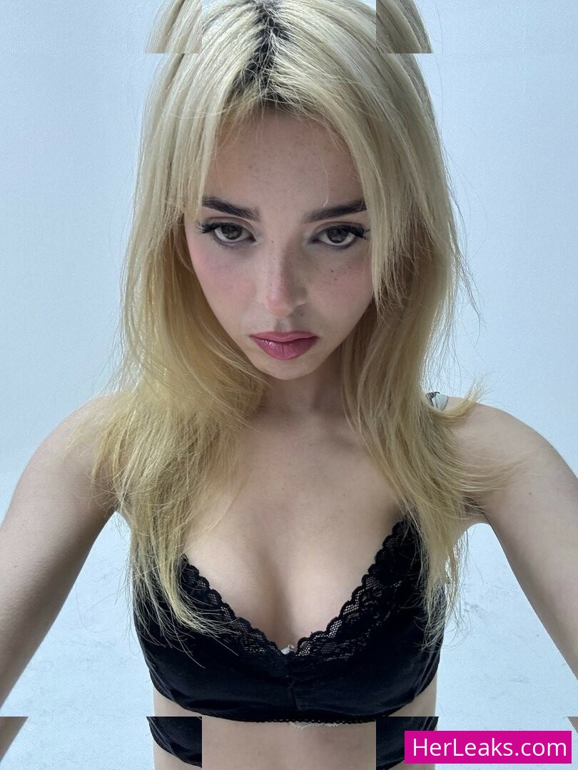 Sophie Powers - Image 27