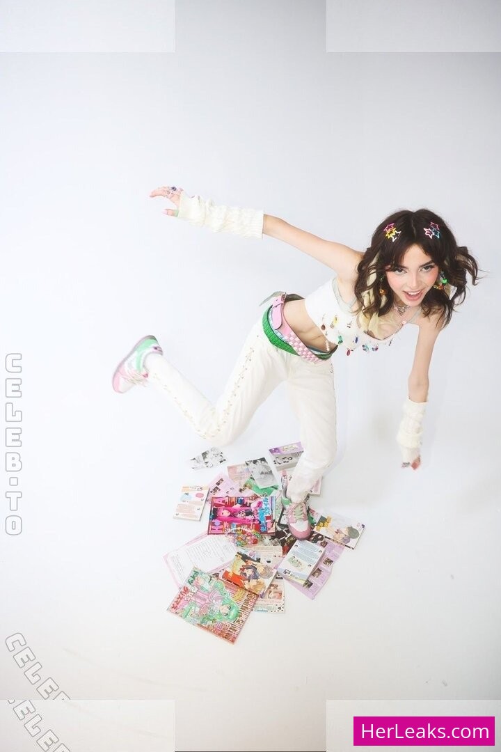 Sophie Powers - Image 20