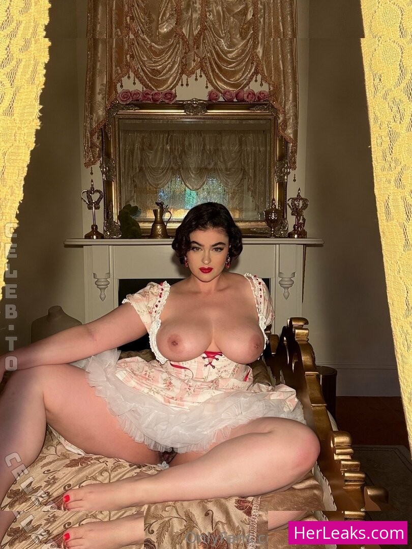 Stefania Ferrario - Image 163