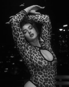 Stefania Ferrario - Image 153