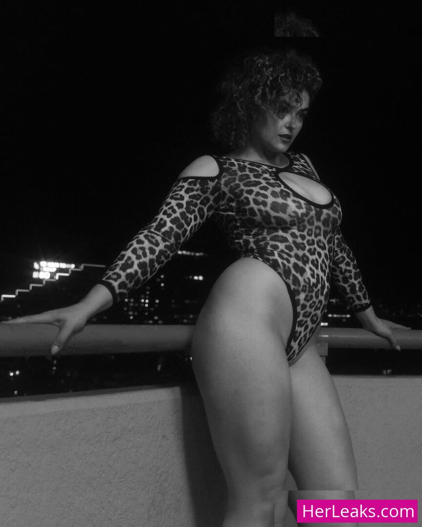 Stefania Ferrario - Image 151
