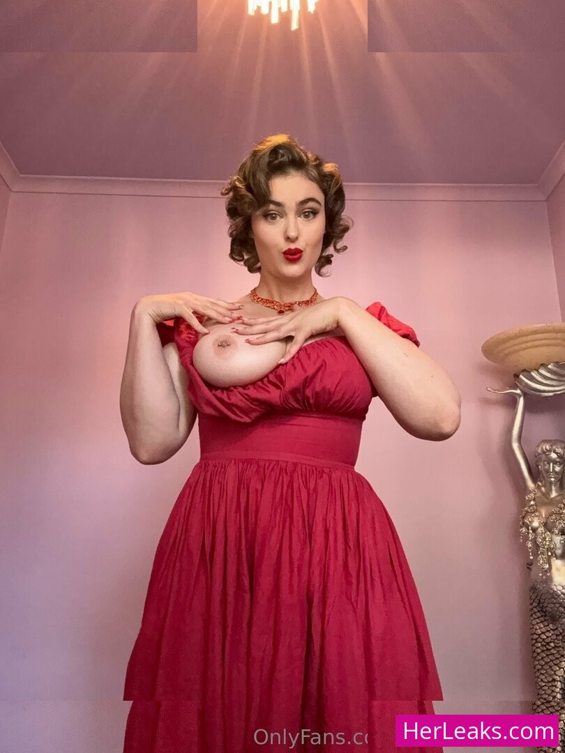 Stefania Ferrario - Image 146