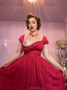 Stefania Ferrario - Image 145