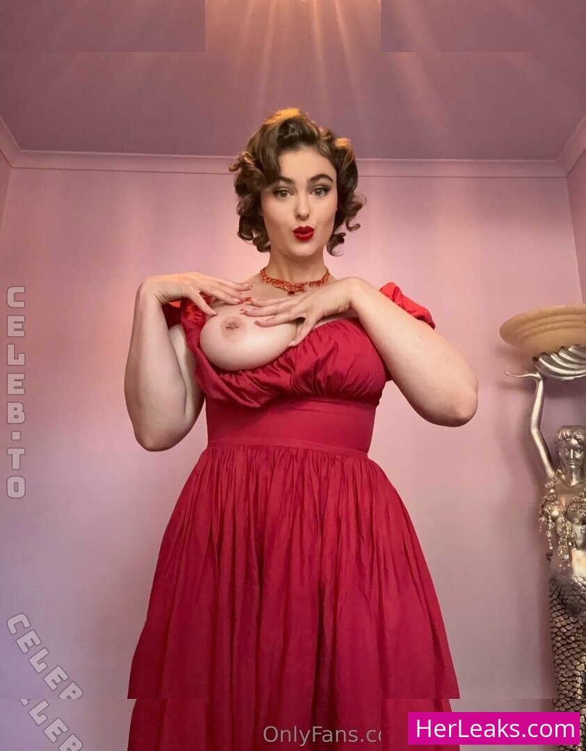 Stefania Ferrario - Image 142