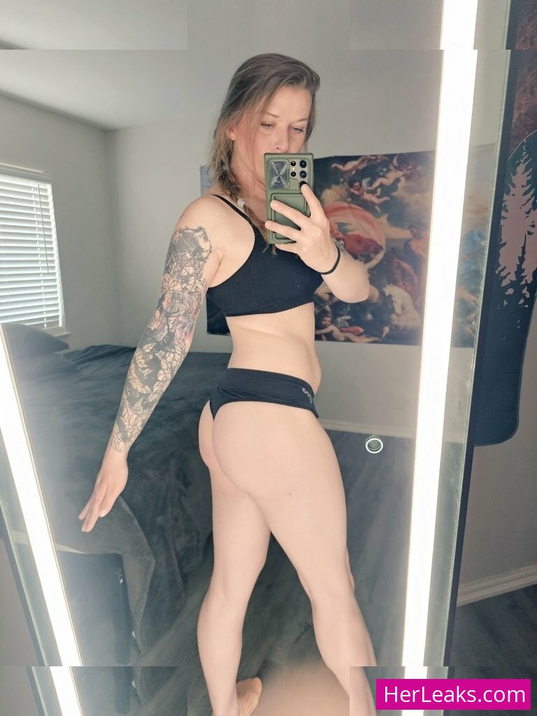 Taryn Elizabeth - Image 41