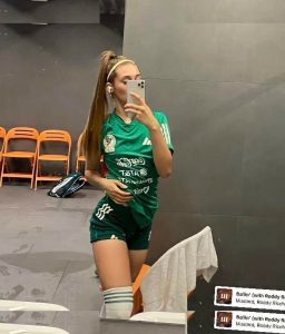 Tatiana Flores - Image 183