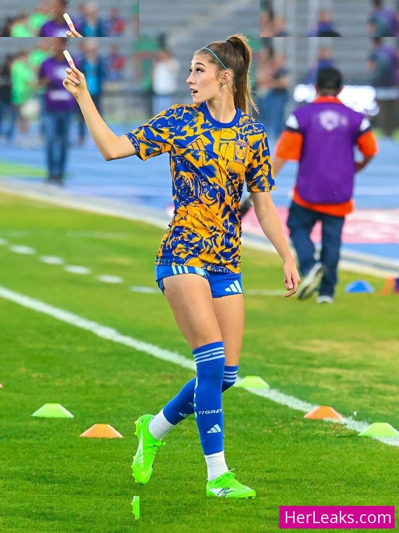 Tatiana Flores - Image 106