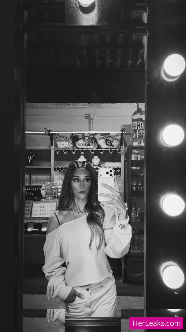 Tatiana Flores - Image 3