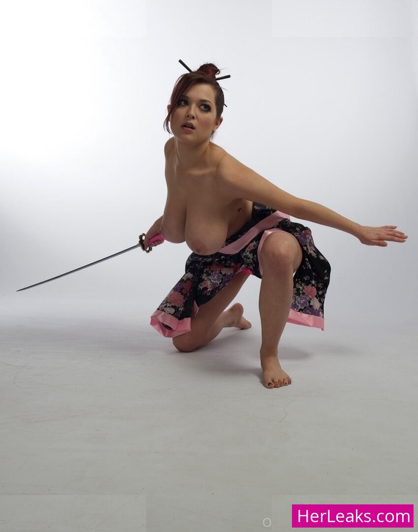 Tessa Fowler - Image 180
