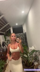 Molly Parking 3