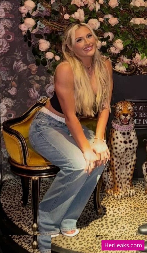 Tiffany Stratton - Image 129
