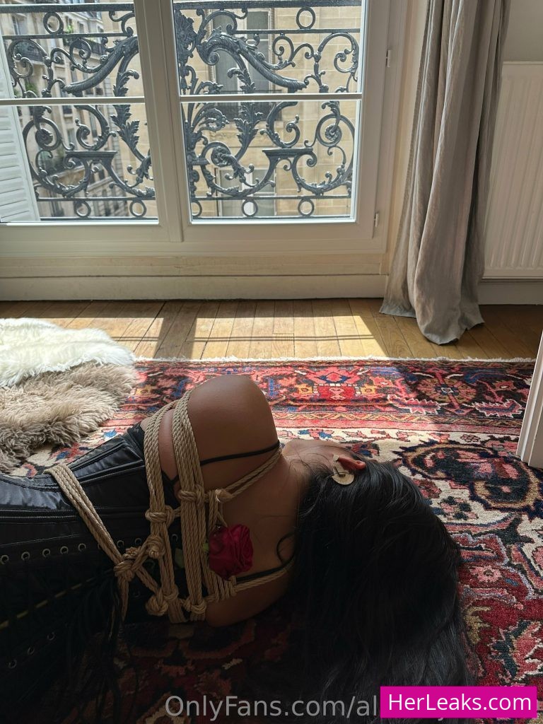 JasmineSherni - Image 226