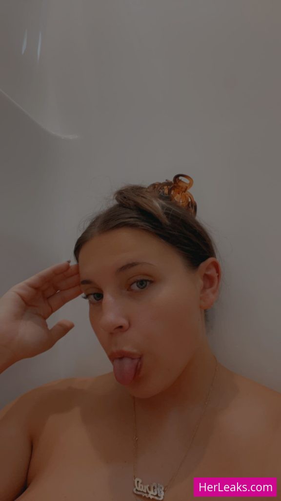Kira Hothan - Image 411