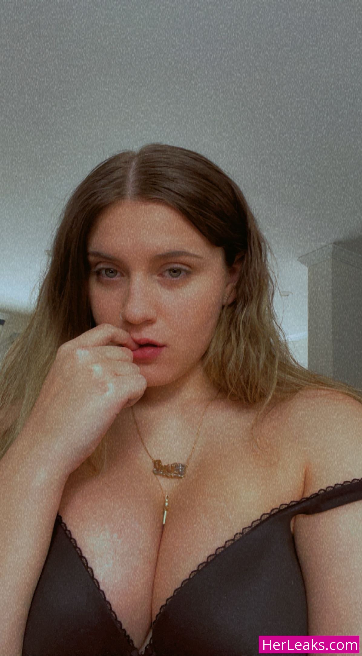 Kira Hothan - Image 136