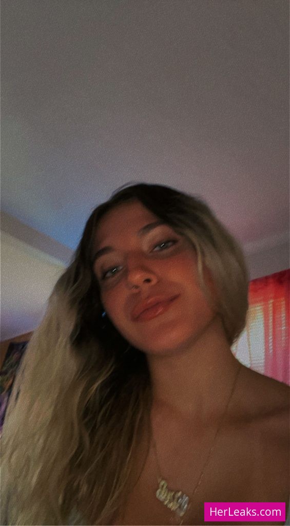 Kira Hothan - Image 598