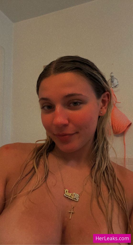 Kira Hothan - Image 631