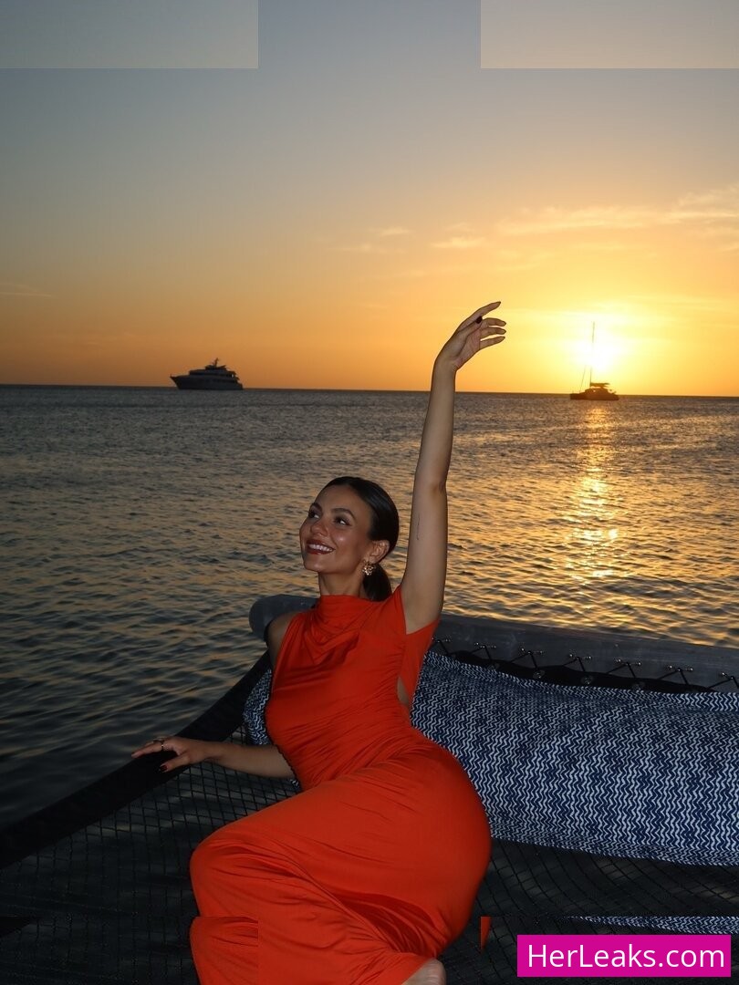 Victoria Justice - Image 189