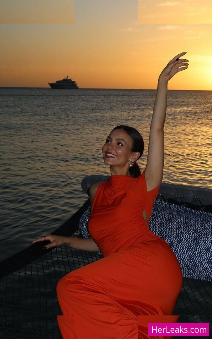 Victoria Justice - Image 176