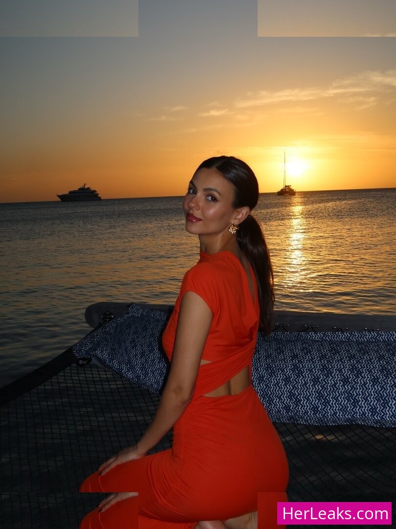 Victoria Justice - Image 158