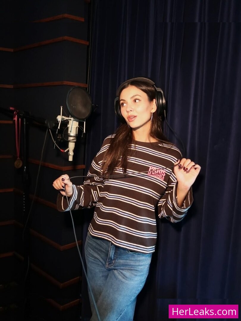 Victoria Justice - Image 93