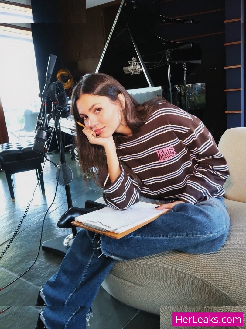 Victoria Justice - Image 84