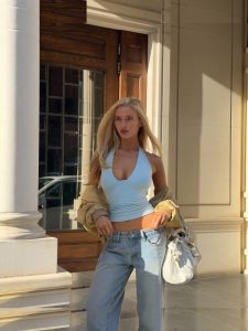 Victoria Turner - Image 37